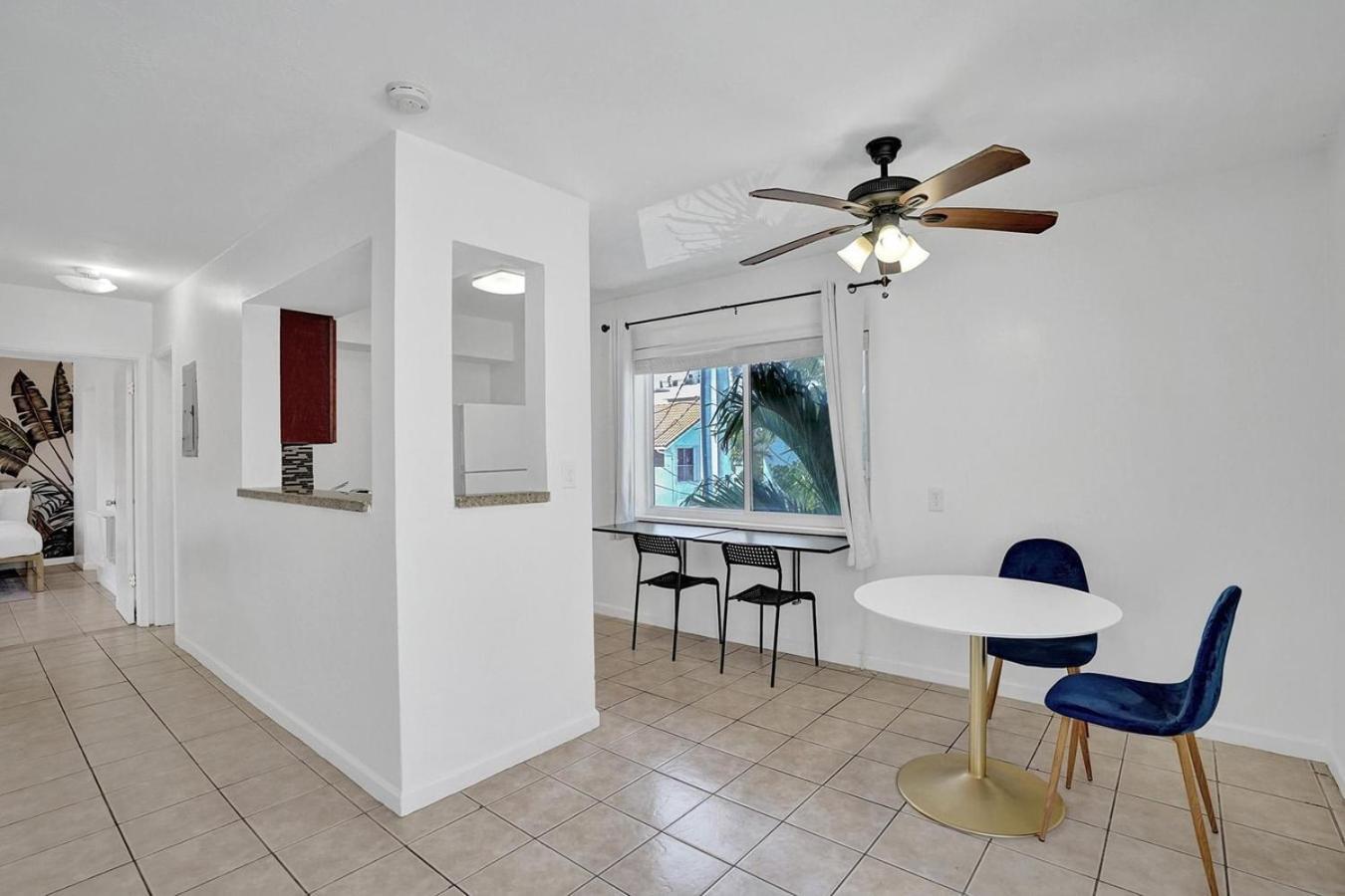 Walk To Dania Beach Christmas Getaway Pool Εξωτερικό φωτογραφία